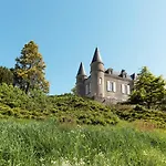 Bed & Breakfast Chateau Haute Roche Oudon