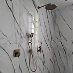 Chateau Haute Roche 3*