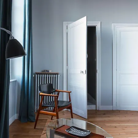 Bed & Breakfast Chateau Haute Roche