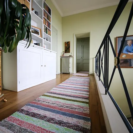 Bed & Breakfast Chateau Haute Roche