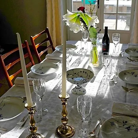 Bed & Breakfast Chateau Haute Roche 3*