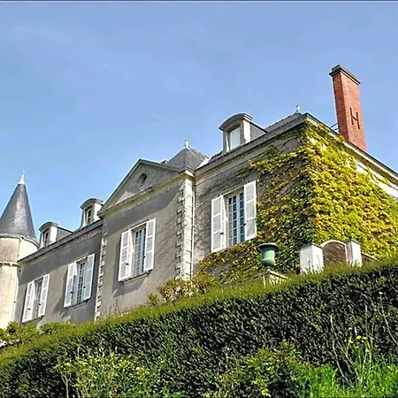 Chateau Haute Roche 3* Oudon