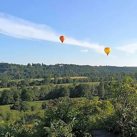 Chateau Haute Roche Bed & Breakfast