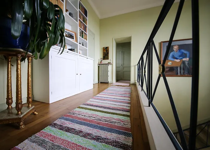 Bed & Breakfast Chateau Haute Roche