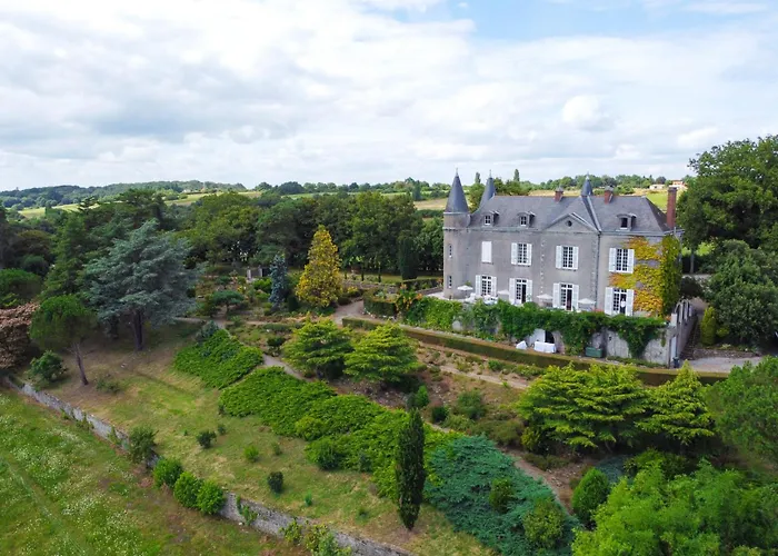 Couette-café Château Haute Roche